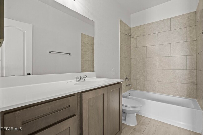Building Photo - 901 Betton Pl