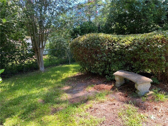 Building Photo - 12438 Largo Dr