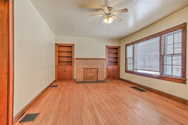 Building Photo - 3 Bedroom 1 Bath in Johnson City TN