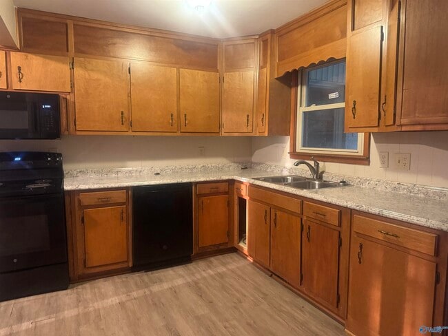 Building Photo - 3009 Fairacres Rd SW