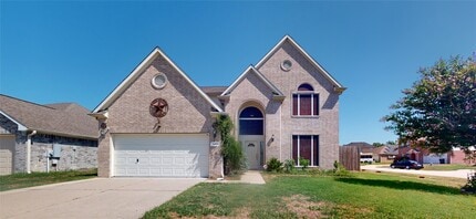 Building Photo - 21499 Pleasant Forest Dr