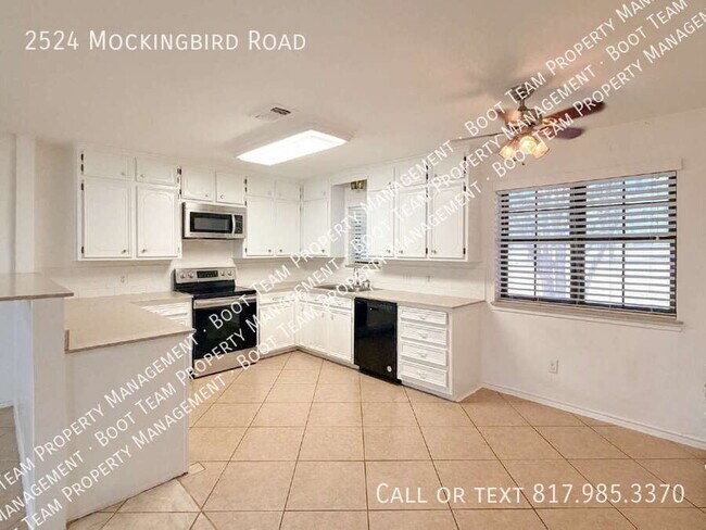 Building Photo - 2524 Mockingbird Rd