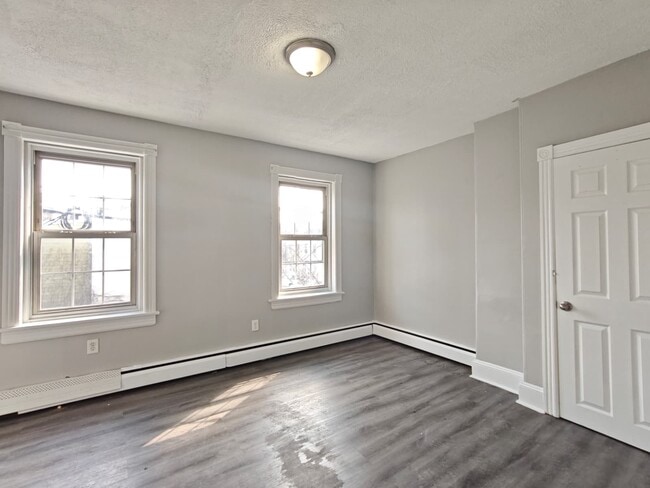 Building Photo - 9 Randall Ave