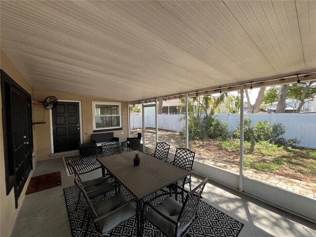 Building Photo - 422 Crosswinds Dr