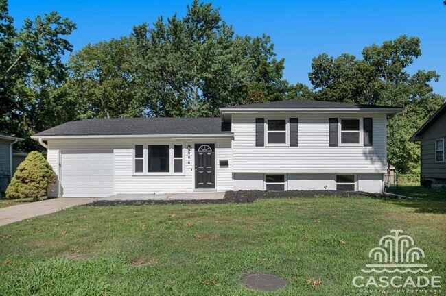 Building Photo - 806 SW Lea Dr