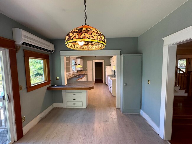Building Photo - 4 Bedroom House Near Downtown Eugene
