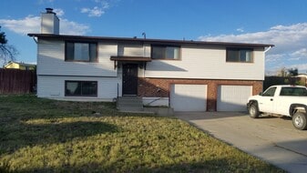Building Photo - 3449 Taft Way