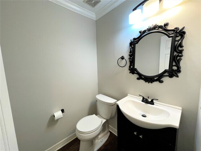 Building Photo - 16407 Stone Prairie Dr