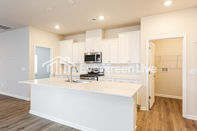 Building Photo - now