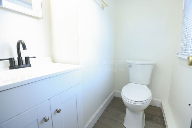 Building Photo - 5916 Camden Ave