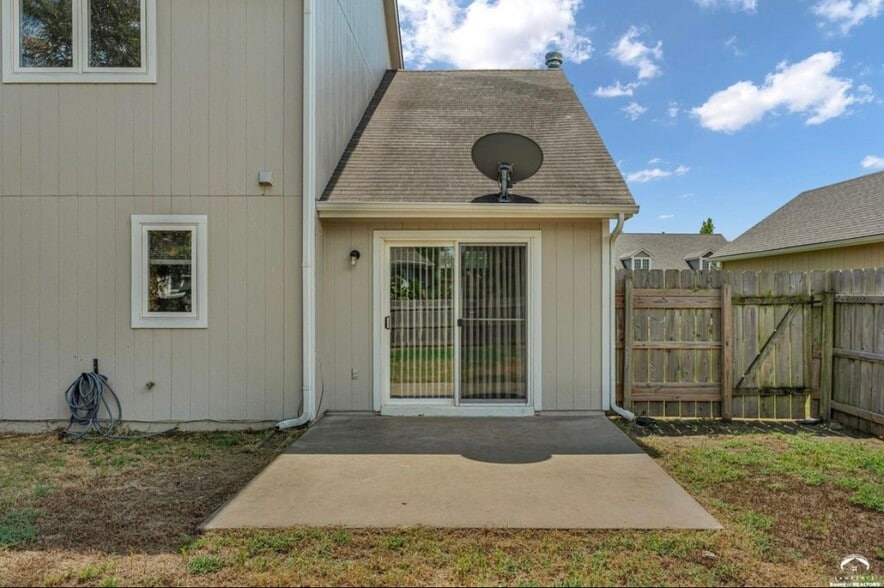 Building Photo - 2726 Harrison Pl
