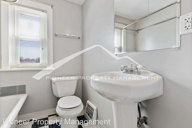 Building Photo - 3 br, 2 bath House - 4700 Tennyson Street