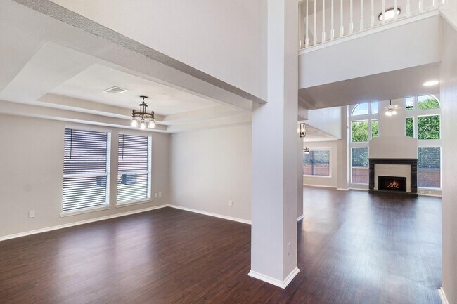 Building Photo - 4729 Woodhaven Ln