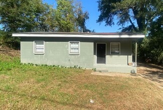 Building Photo - **AVAILABLE NOW**Midtown Columbus, GA 3 Bedroom / 1 Bathroom Home for