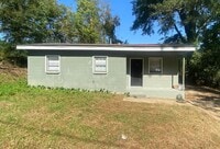 Building Photo - **AVAILABLE NOW**Midtown Columbus, GA 3 Bedroom / 1 Bathroom Home for