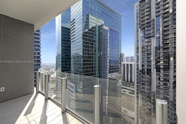 Building Photo - 300 Biscayne Blvd Way