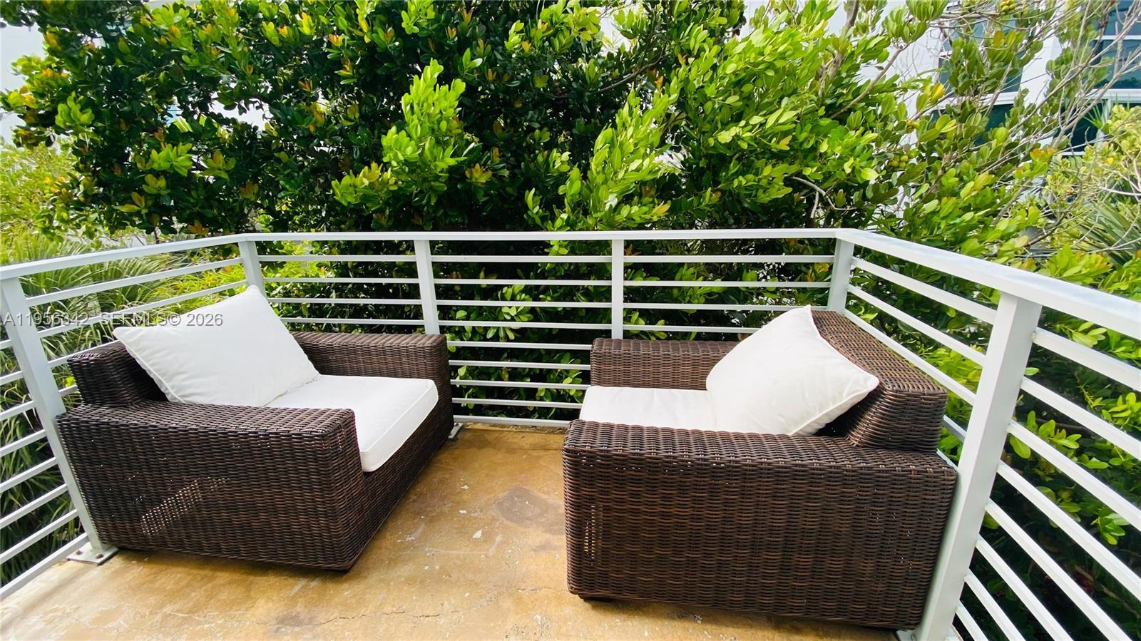 Building Photo - 7744 Collins Ave