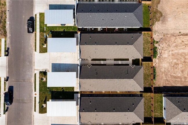Building Photo - 1322 Beverly Ave