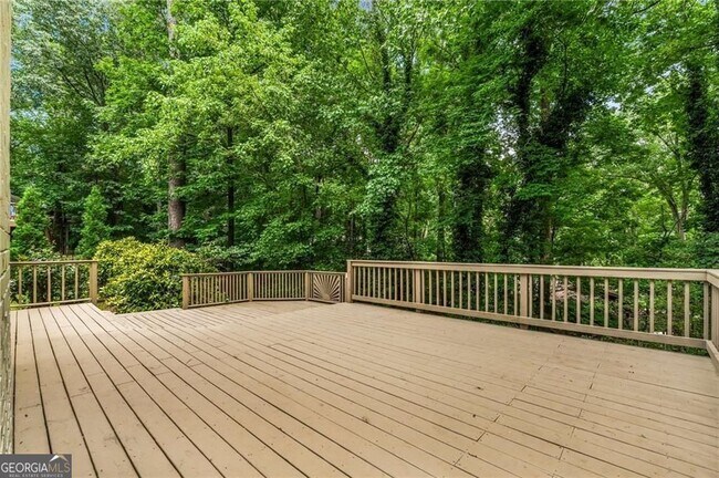 Building Photo - 229 Devonwood Dr