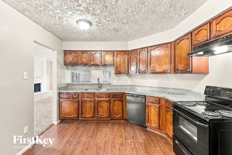 Building Photo - 16410 Sky Blue Ln