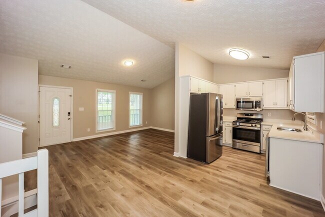 Building Photo - 233 Northbridge Dr