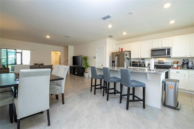 Building Photo - 12032 Holystone St