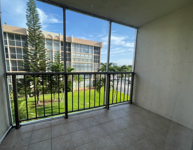 Building Photo - 2000 Atlantic Shores Blvd