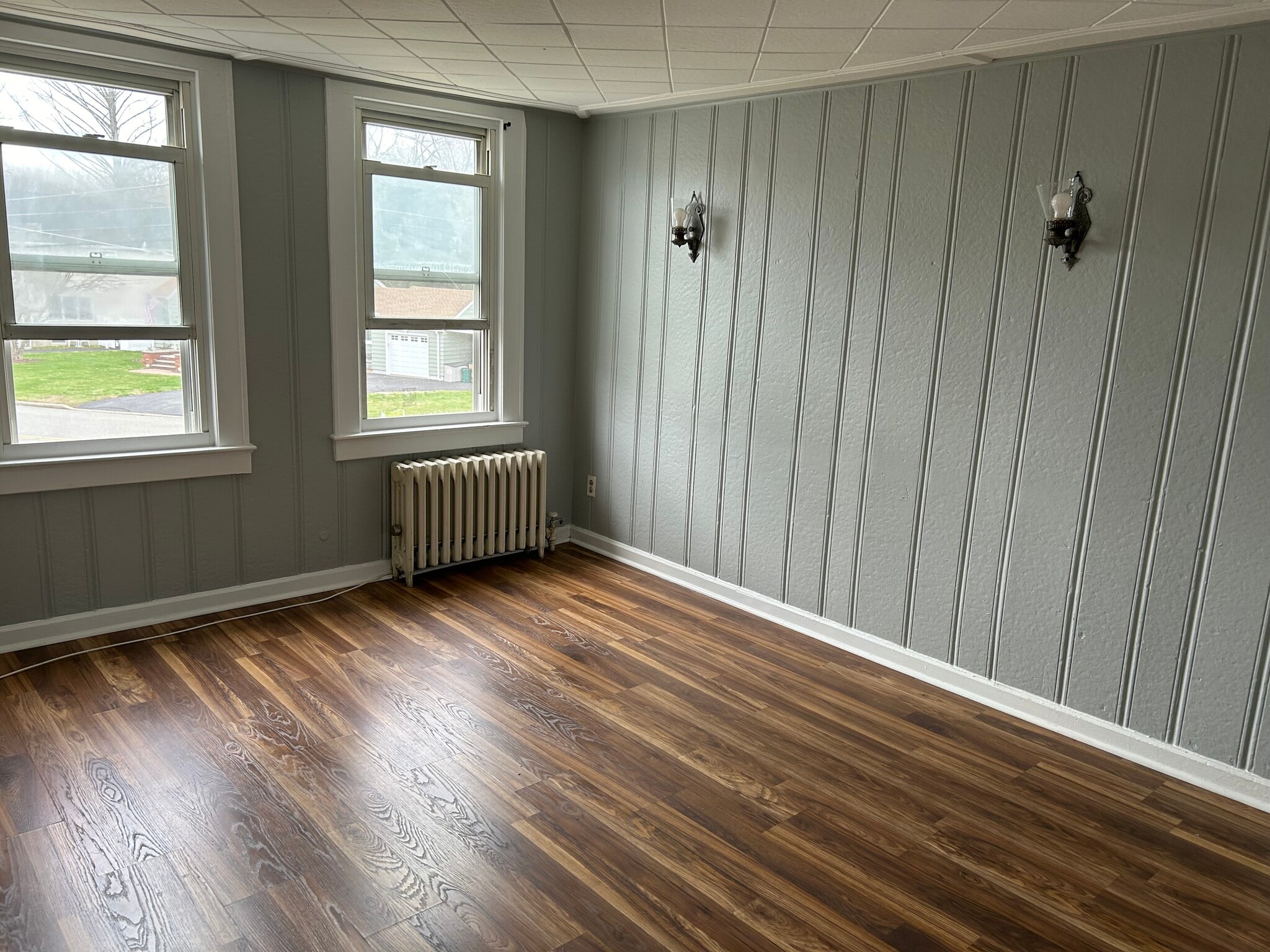 Building Photo - 16 Willow Ave