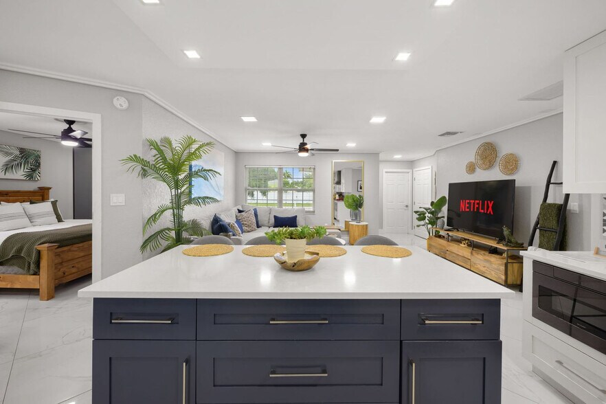 Building Photo - 10356 57th Way N