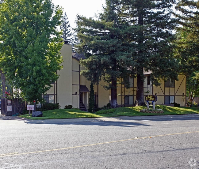 Primary Photo - Winslow Place Apartments