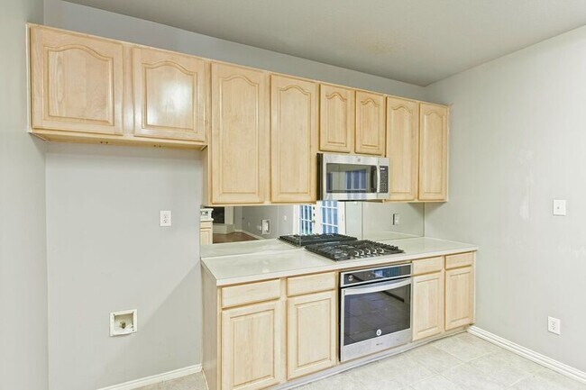 Building Photo - 9220 Norman Dr
