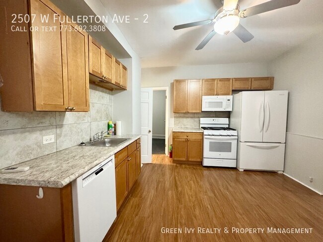 Building Photo - 2507 W Fullerton Ave