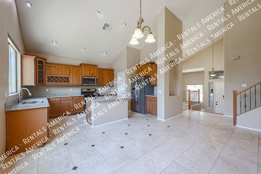 Building Photo - 3117 W Espartero Way