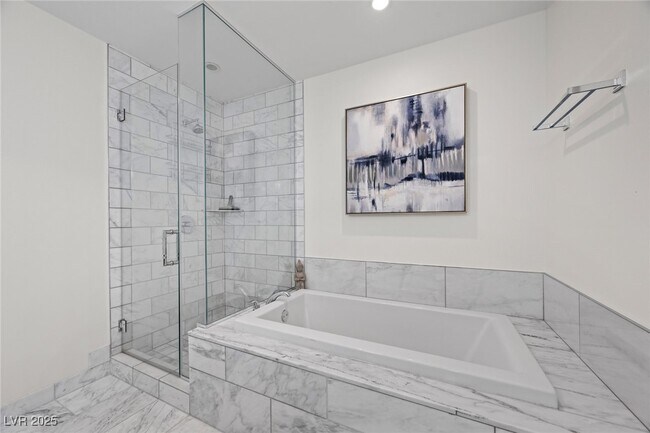 Building Photo - 4471 Dean Martin Dr