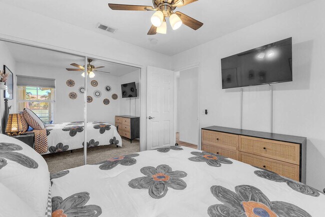 Building Photo - 79200 Violet Ct