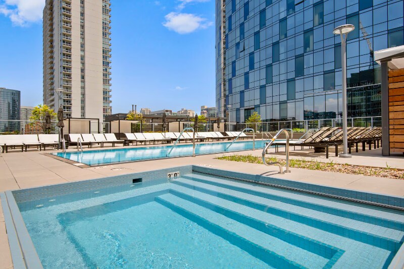 Building Photo - 789 W Madison St