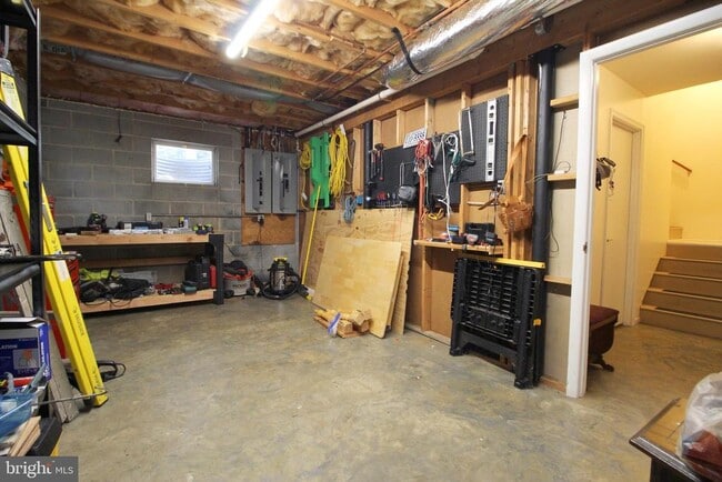 Building Photo - 314 Casey Dr