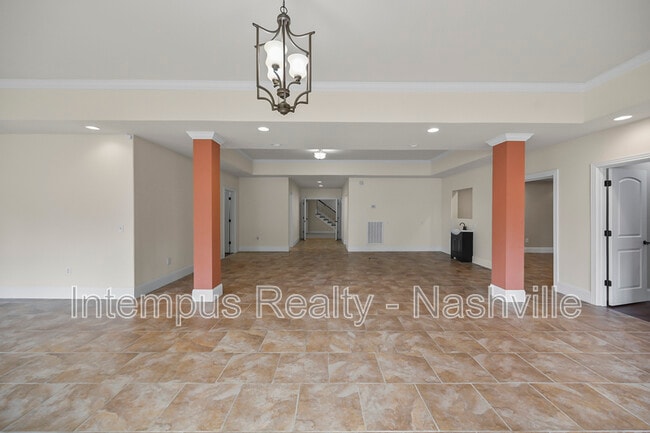Building Photo - 7 Crooked Stick Ln