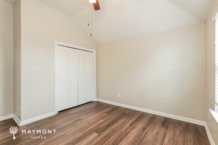 Building Photo - 1156 Rosland Cir