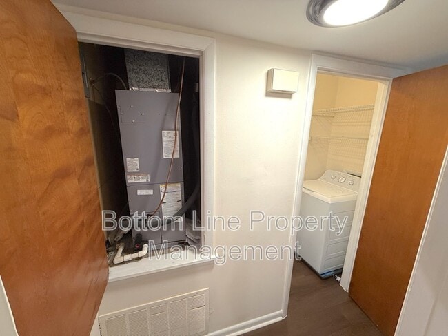 Building Photo - 4605 Coronado Dr