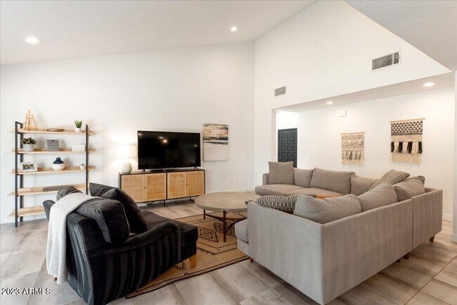 Building Photo - 11601 N 50th Pl