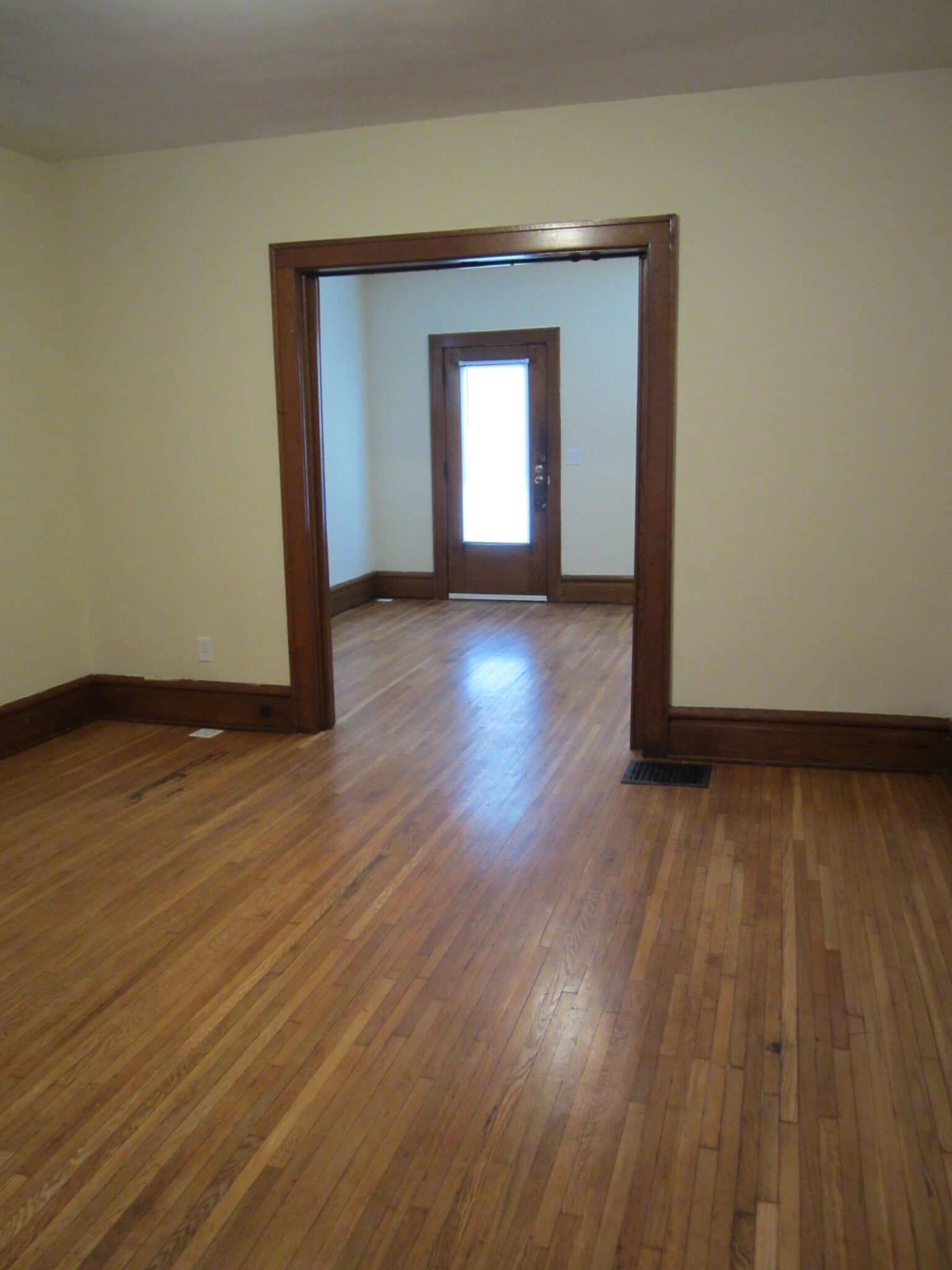 Building Photo - 2444 Deming Ave