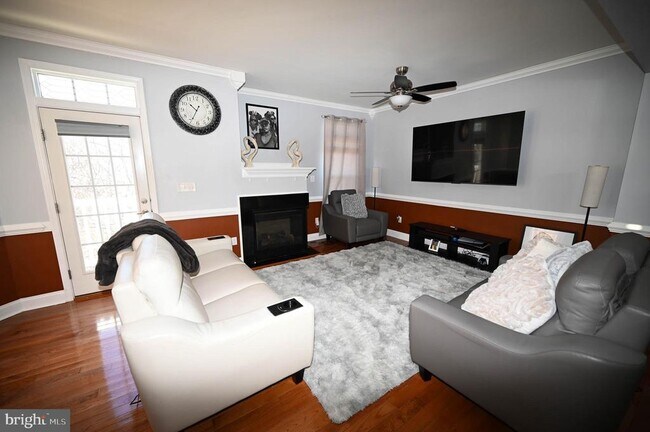 Building Photo - 9310 Paragon Way