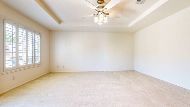 Building Photo - Beautiful 4 bedroom 3 full bath home with 2,902 Sq. FT. of living space.