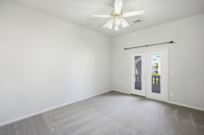 Building Photo - 1425 W Commerce Ave