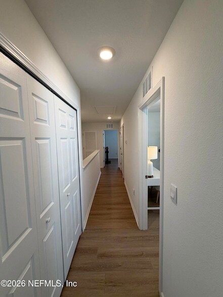 Building Photo - 8326 Zenith Cir