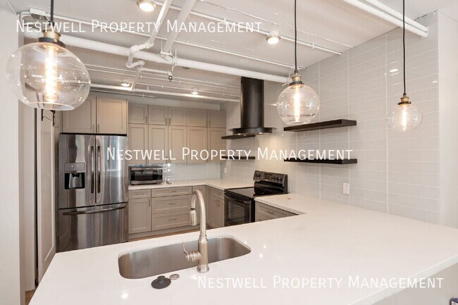 Building Photo - 44 W Broadway