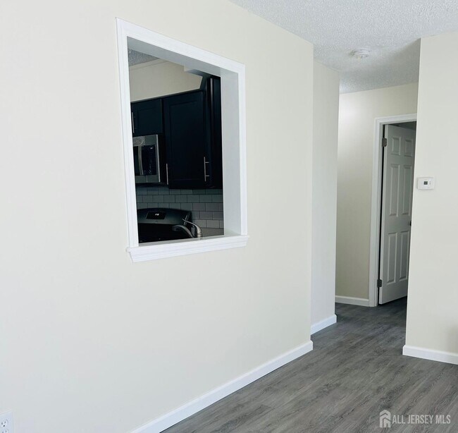 Building Photo - 2501 Lighthouse Ln