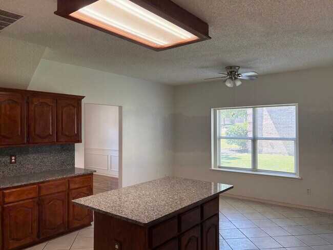 Building Photo - 514 Big Oak Ct