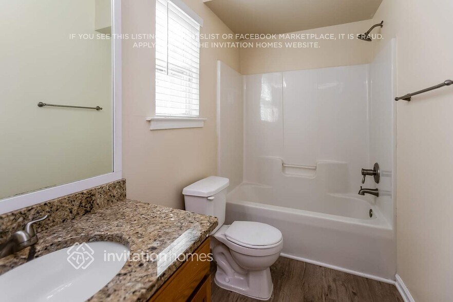 Building Photo - 2708 Waymar Dr SW